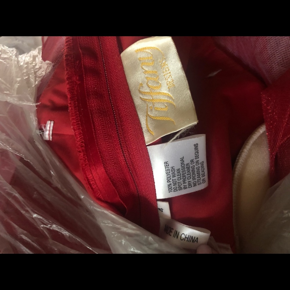 Red prom dress, wedding dress - Picture 3 of 9